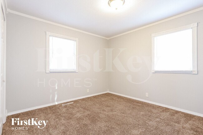 Building Photo - 203 Caddy Ave