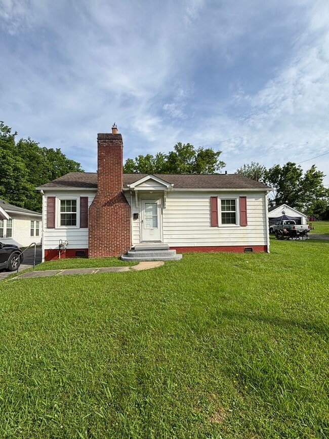 Primary Photo - New Renovation!!!