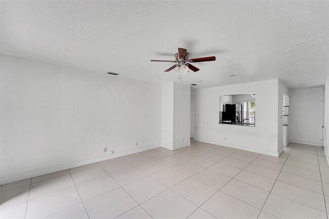 Building Photo - 9182 NW 40th St