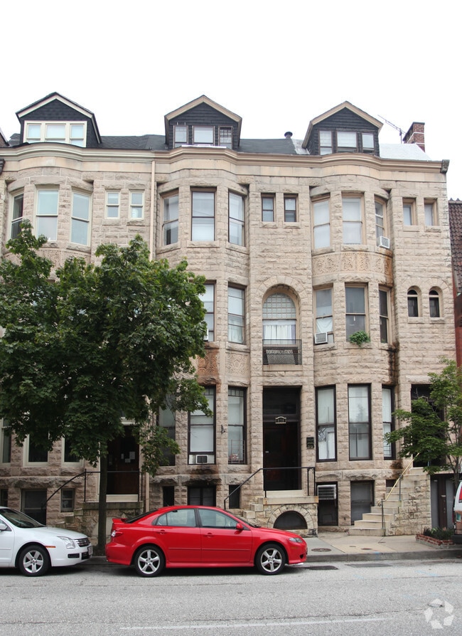 Primary Photo - 838 Park Ave