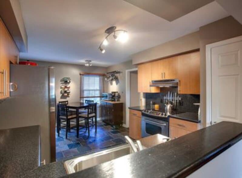 Building Photo - 232 N Clematis Ct