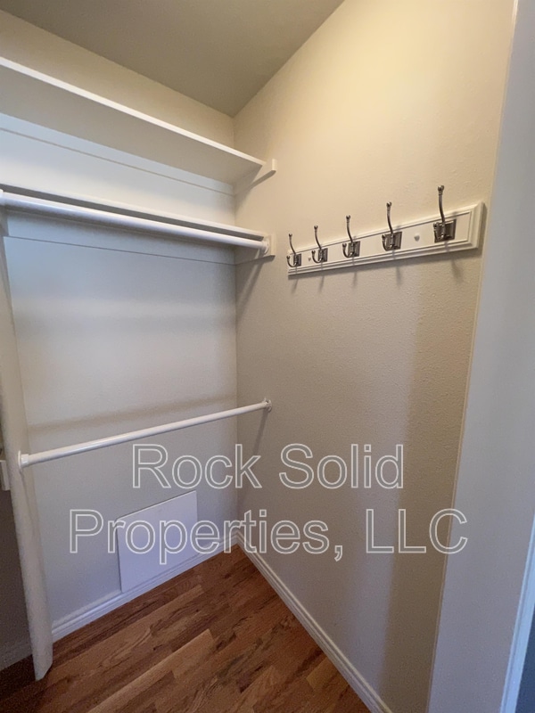 Building Photo - 6003 Crow Rd