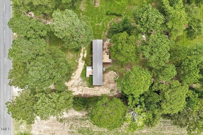 Building Photo - 10317 Giles Rd