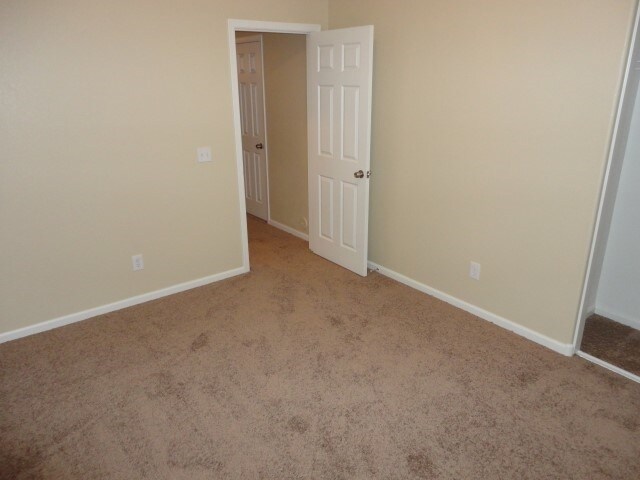 Building Photo - 6405 W Pioneer St