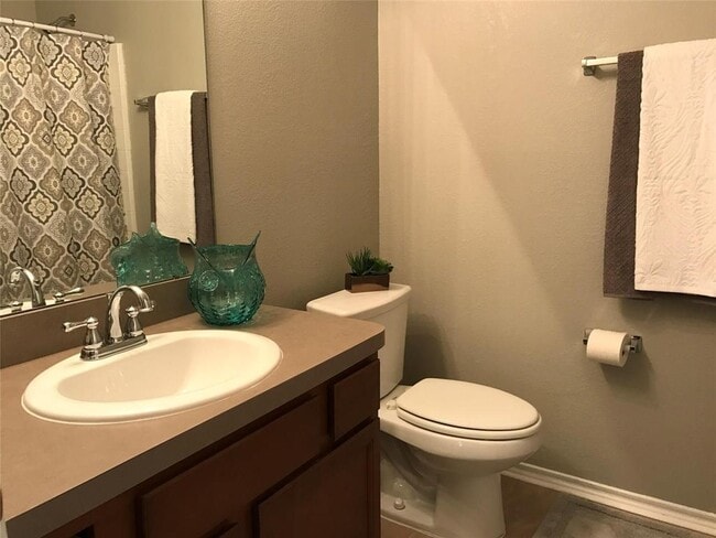 Building Photo - 805 Katydid Ct
