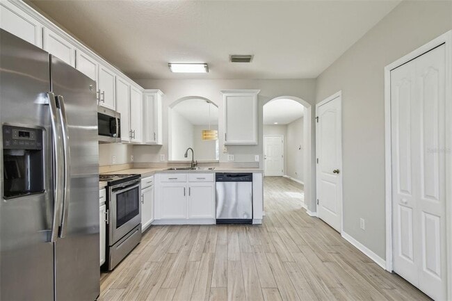 Building Photo - 16227 Swan View Cir