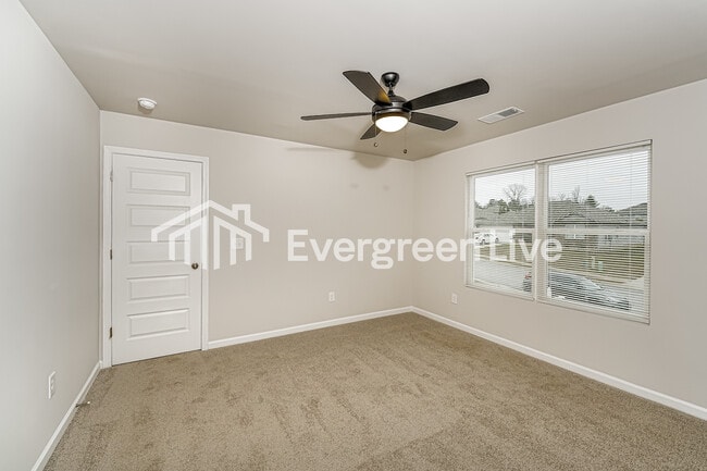 Building Photo - 150 Woodland Wy