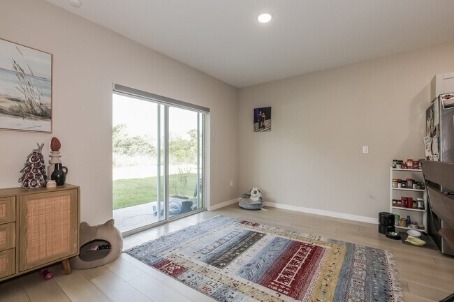 Building Photo - 5548 Summer Sunset Dr