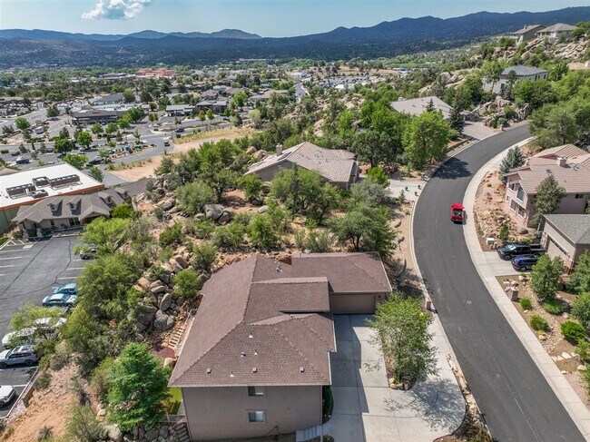 Building Photo - Large 4 bed, 3 bath home in Prescott for R...
