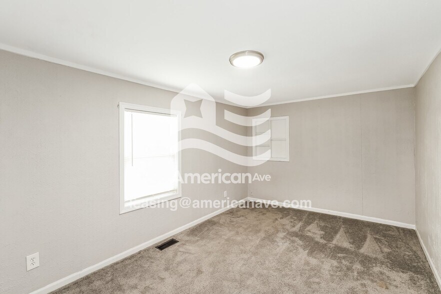 Building Photo - 624 Marion St