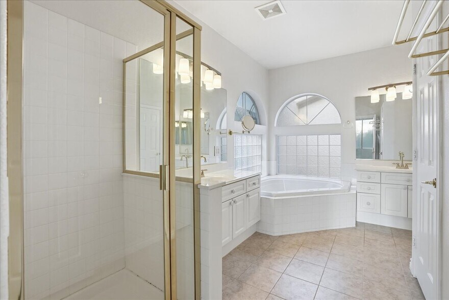 Building Photo - 1339 Echo Creek St