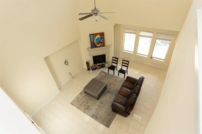 Building Photo - 348 Cross Timbers Dr