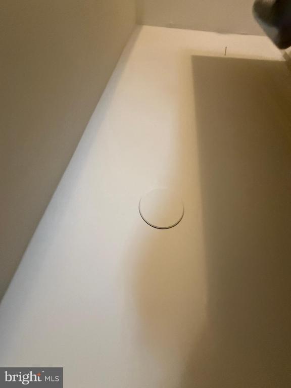 Building Photo - 4 Manchester Ct