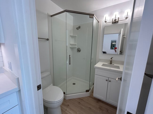 Studio Bath - 16575 Franklin Rd