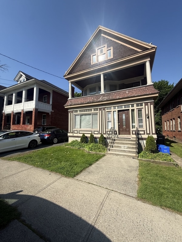 Building Photo - 22 Pawling Ave