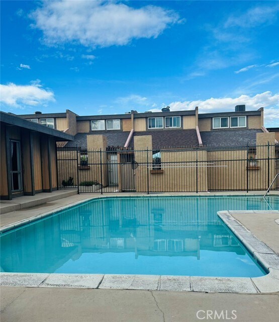 Building Photo - 2700 N Brea Blvd