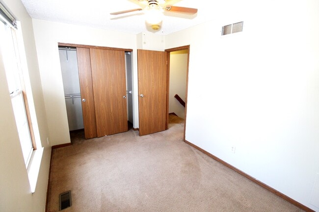 Building Photo - 2227 Teardrop Ave