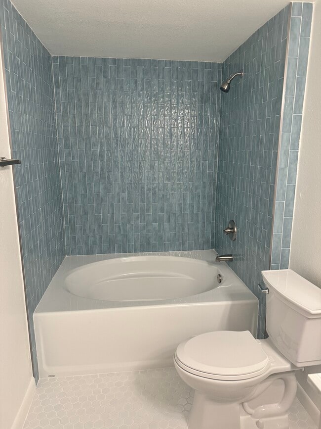 Building Photo - 6386 Emerald Dunes Dr