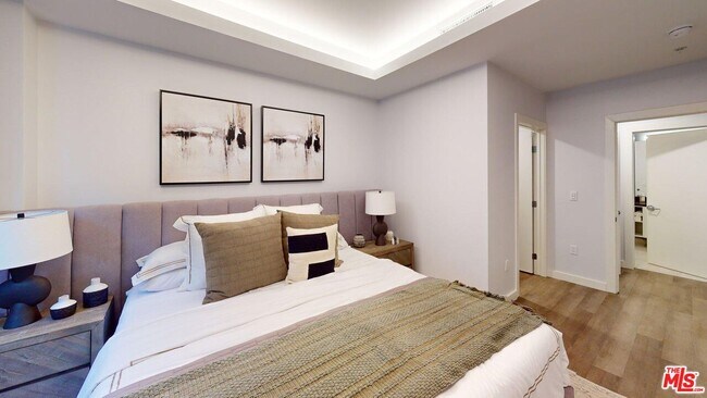 Building Photo - 10375 Washington Blvd