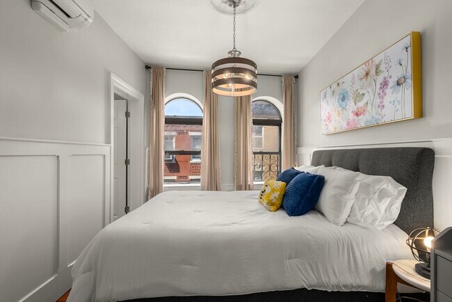 Building Photo - 165 Salem St