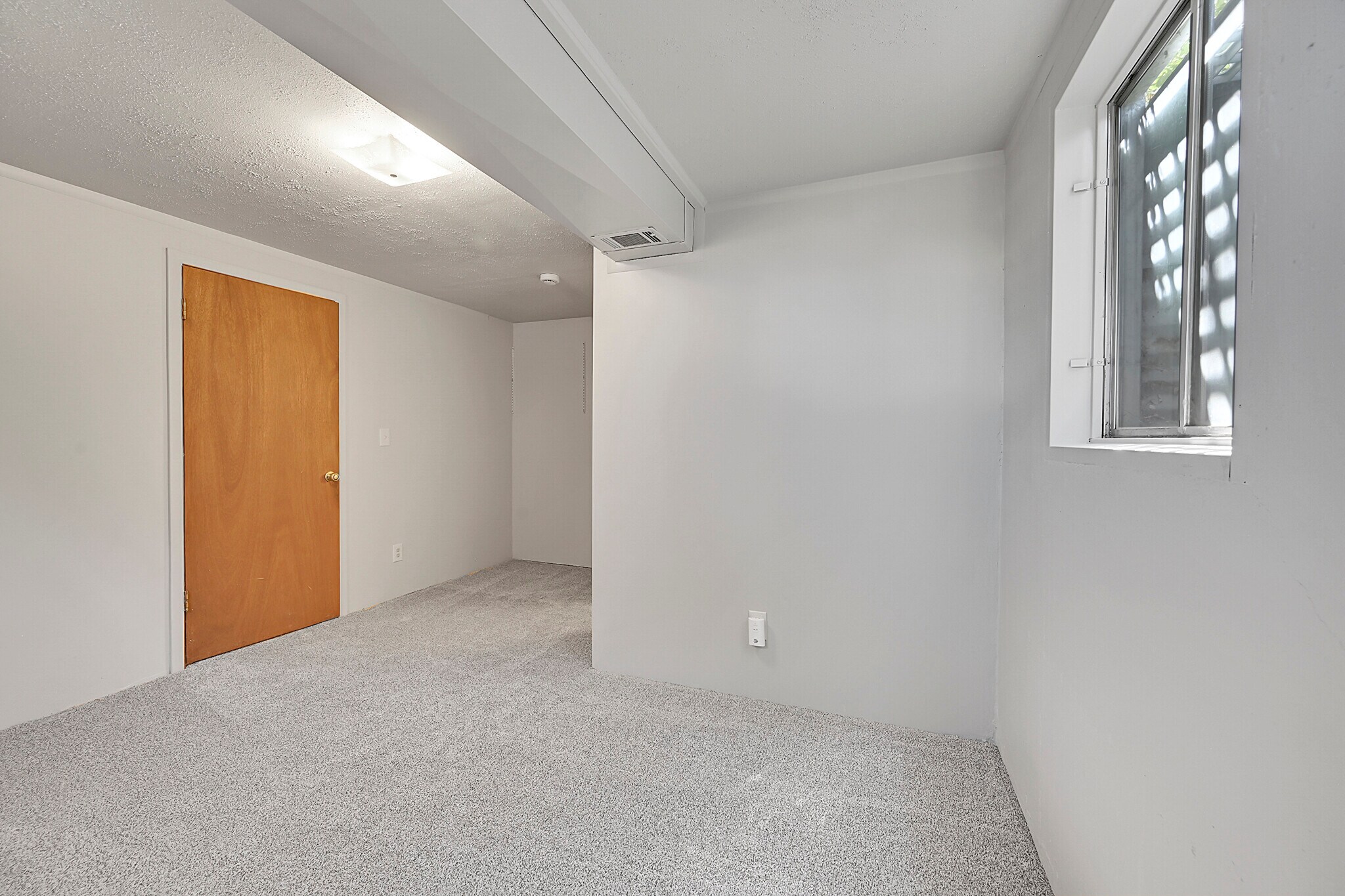 Building Photo - 2742 W 22nd Street Dr