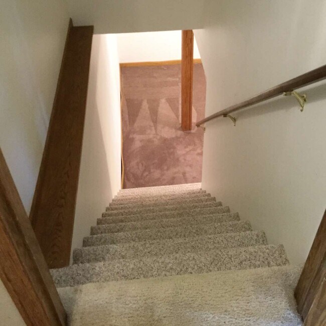 Building Photo - 7221 Hyperion Point Dr