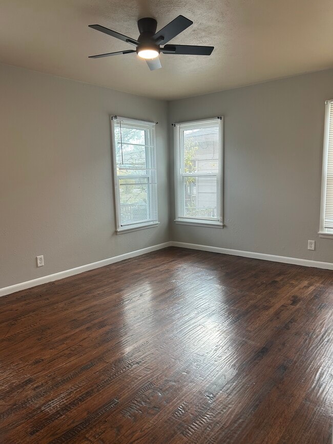 Building Photo - 3504 Jane Ln