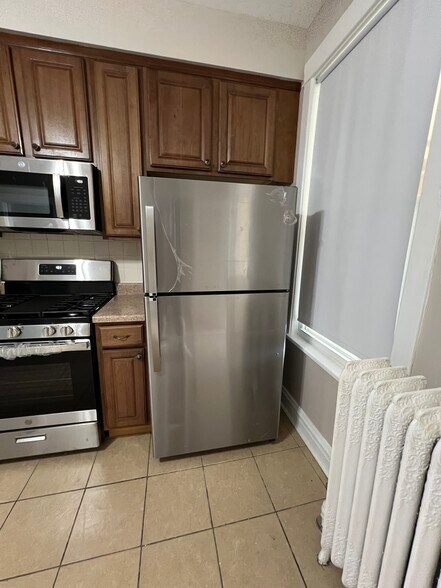 Building Photo - 4718 N Laramie Ave