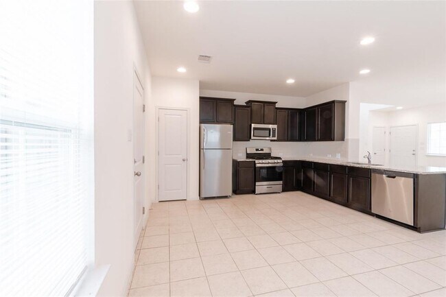 Building Photo - 217 Bent Creek Dr