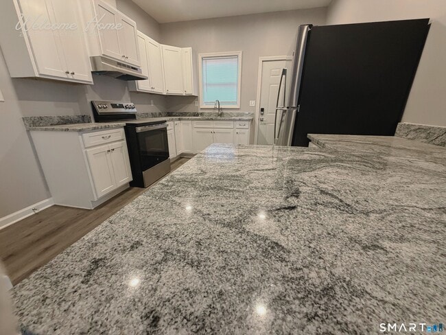 Building Photo - 28 Prospect St