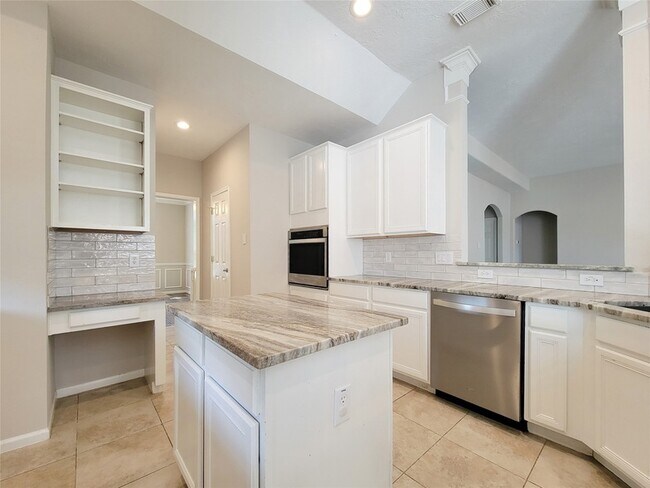 Building Photo - 31406 Capella Cir