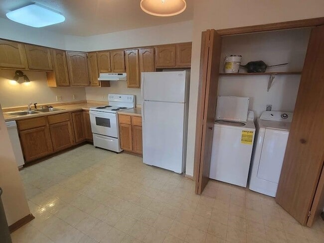 Building Photo - 916 Monroe St