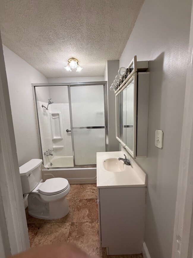 Building Photo - 3914 Herschel St