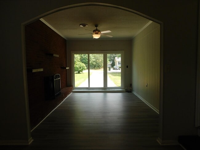 Building Photo - 712 National Dr