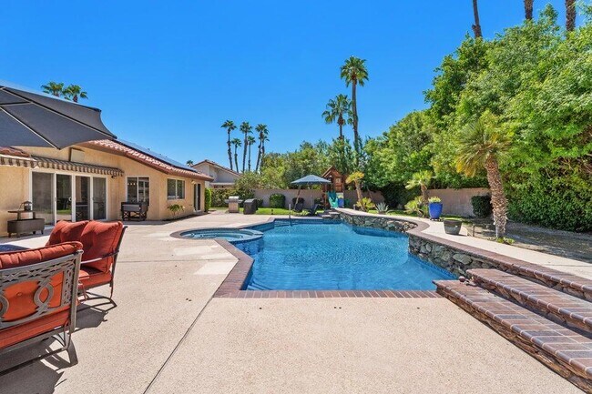 Building Photo - 39369 Regency Way