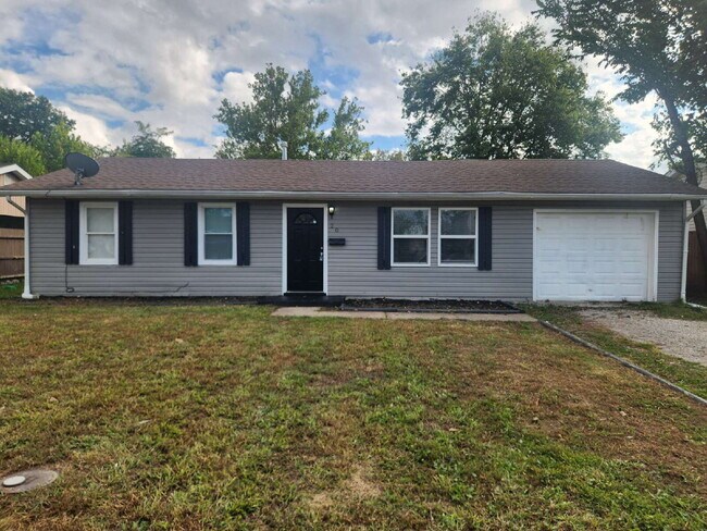 Primary Photo - Charming 4-Bedroom Gem in Cahokia Heights!