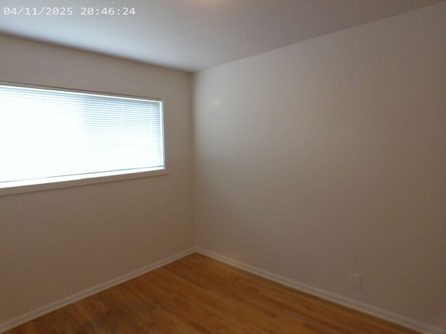 Building Photo - 3712 SE 56th Ave