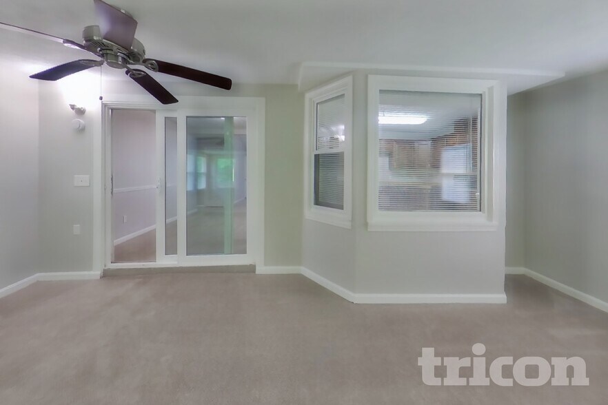 Building Photo - 1731 Hidden Acres Dr SW