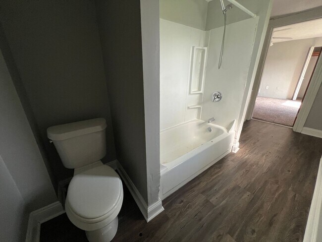 Building Photo - 3BR Retreat Minutes from The Waterfront Shopping & Dining