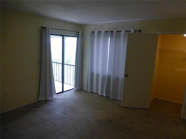Building Photo - 114 Lakeside Dr