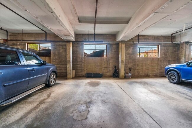 Building Photo - 456 9th St