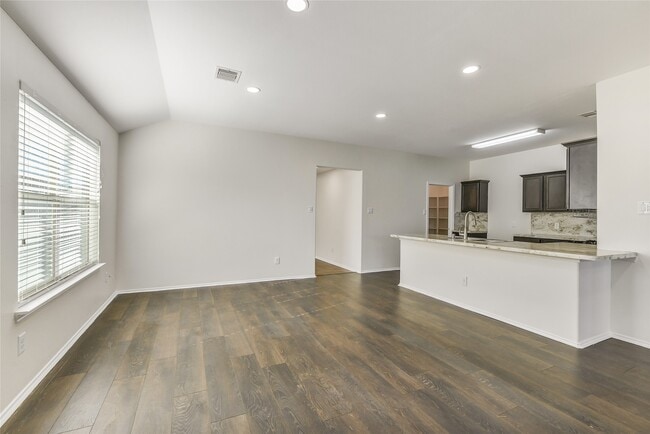 Building Photo - 2023 Louetta Mist Dr