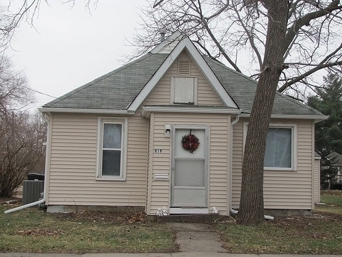 Building Photo - 818 W 3rd St
