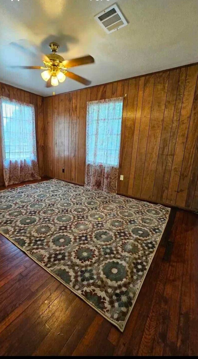 Building Photo - 13501 Joliet St