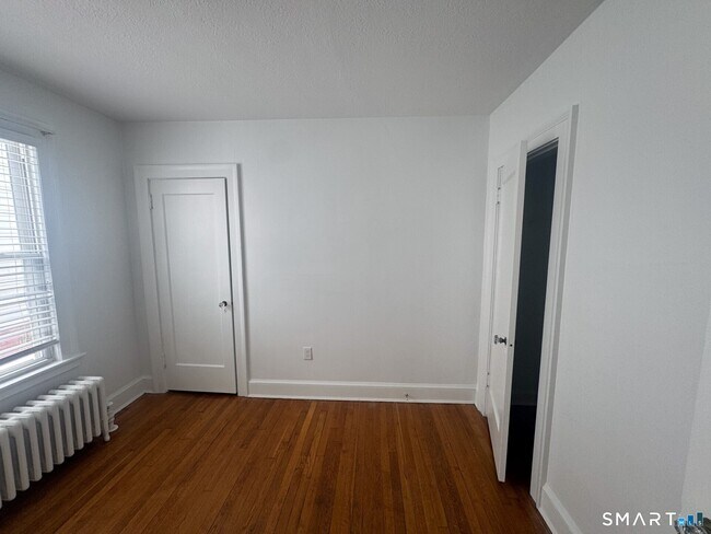 Building Photo - 75 Elihu St