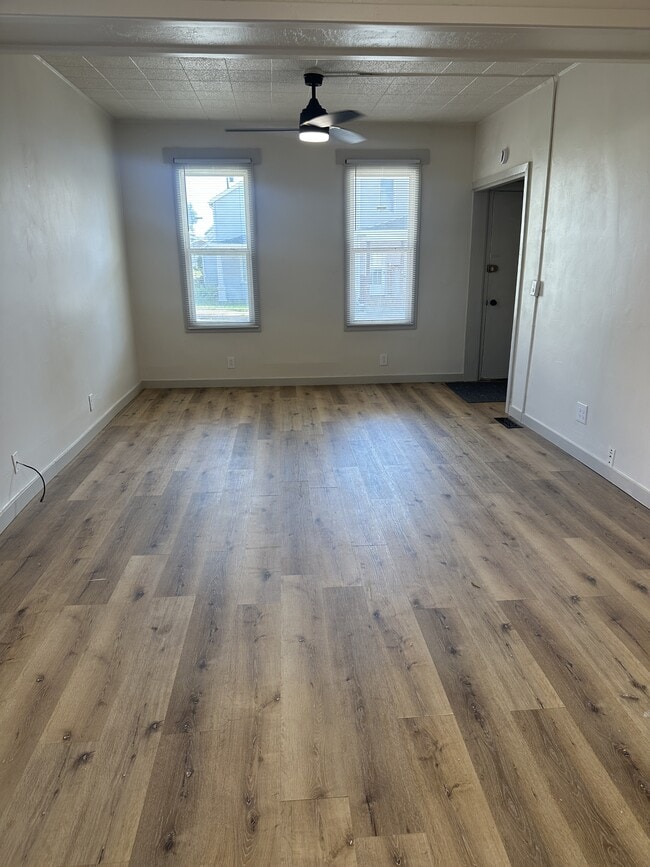 Primary Photo - 617 Rhomberg Ave
