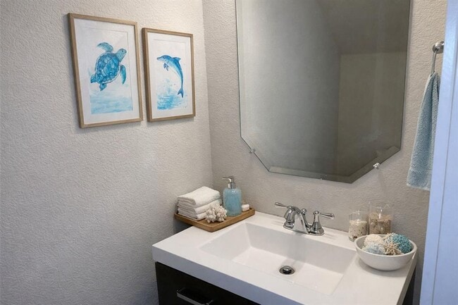 Building Photo - 2001 Faro Dr