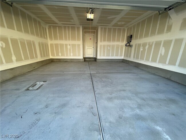 Building Photo - 4919 Olive Mesa Ave