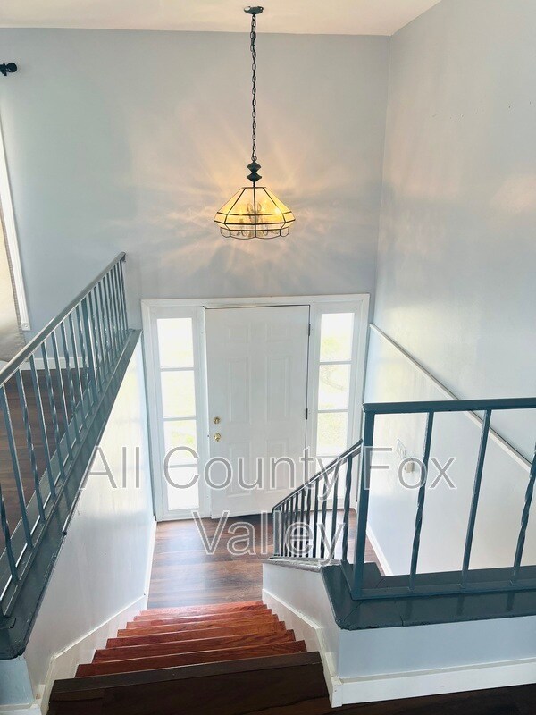 Building Photo - 1670 Chippendale Rd