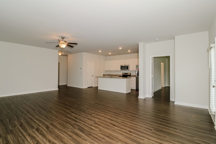 Building Photo - 163 Dorian Lp